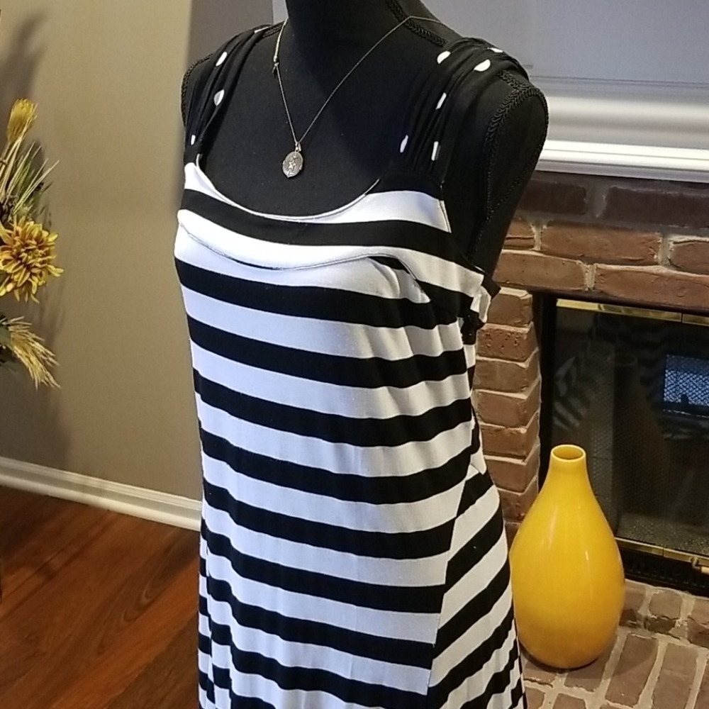 Christina Black and White Dress - Picture 2 of 6